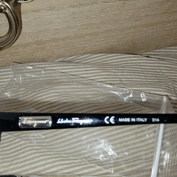 Salvatore  Ferragamo  Frames - Picture 3 of 4